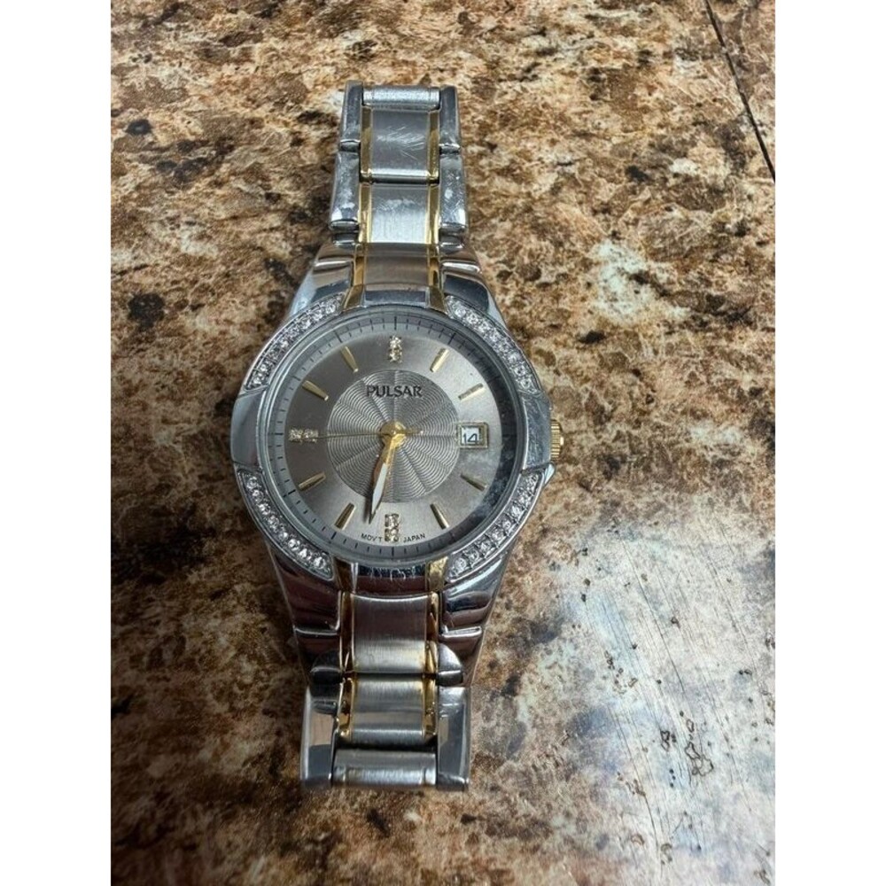 Pulsar Womens Watch 27mm Two Tone Date Crystals VJ22-X109 New Battery 6"